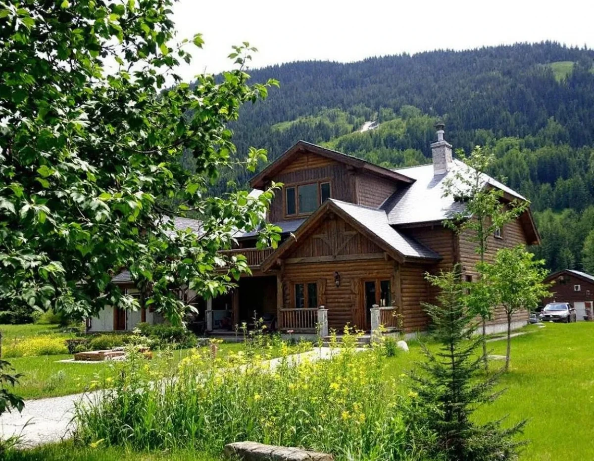 Courtier Immobilier à Mont-Tremblant : Votre Expert Local Dédié